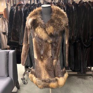 super stylish MUSKRAT W/ CROSS FOX COLLAR & BOTTOM size xs-s WAS 2900 NOW $895!